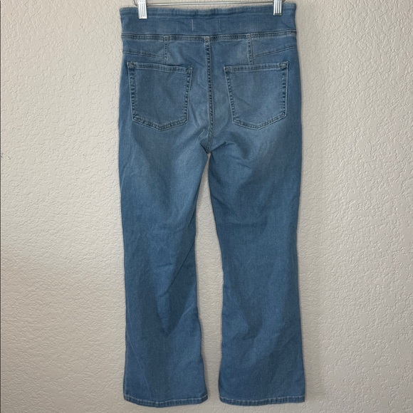We The Free In My Feelings Flare Pull On Jeans Sz Small Medium Wash - Picture 4 of 7